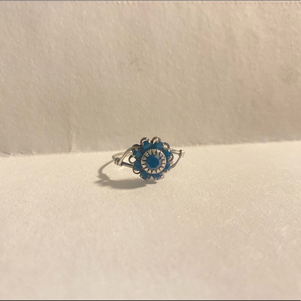 Blue flower ring, silver